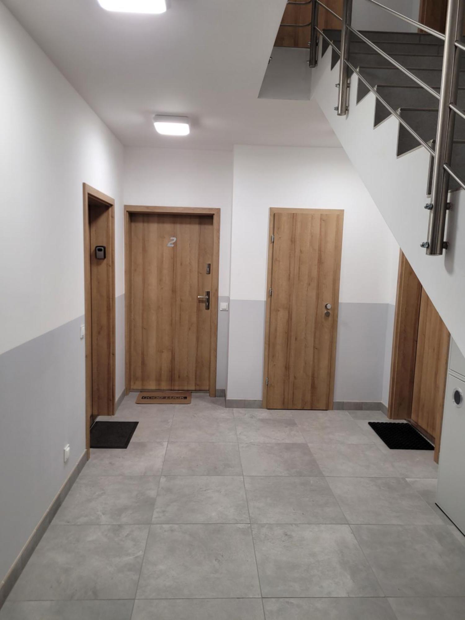 Apartament Nina เยเลเนียกูรา ภายนอก รูปภาพ